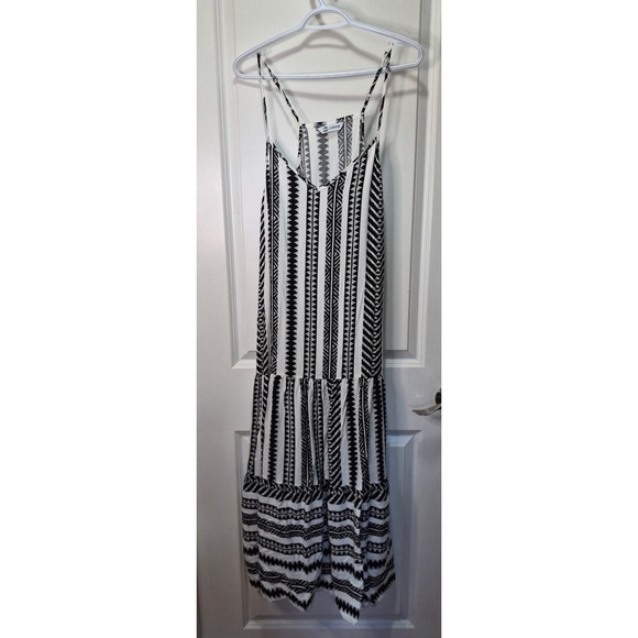 Cupshe Dresses & Skirts - CUPSHE Black White Geometric Print Tiered Maxi Dress XL CAA05A5B097CA